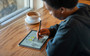 Wacom MovinkPad 11 DTHA116C 便攜使用情境