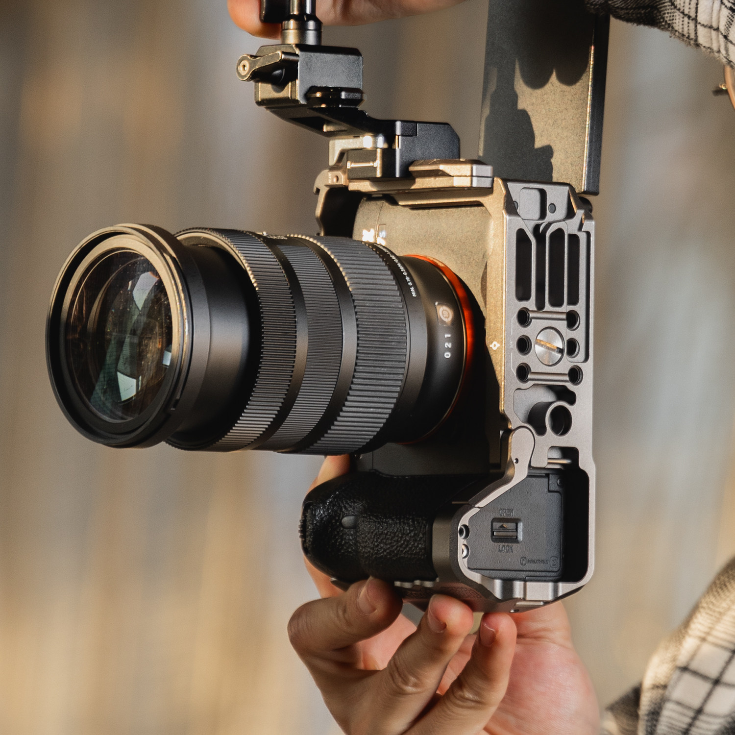 SmallRig 4458 Side Handle Extension Adapter with NATO Clamp 側手柄延伸轉接器 (滑槽接口) 圖文描述 08