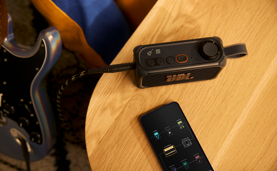 JBL BandBox Solo 配合 JBL One App