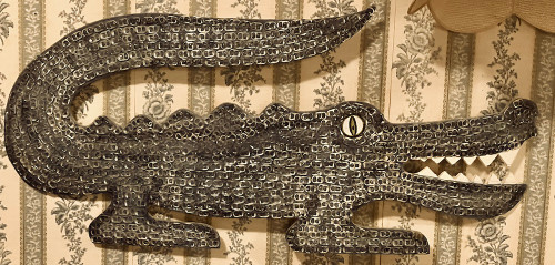 GATOR - HEAVY WOOD Cut-Out covered with Pull Tabs