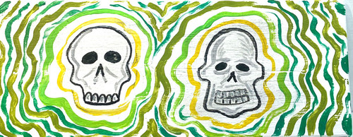 TWO SKULLS - Busy Background