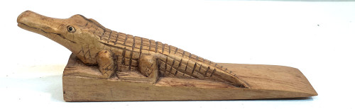 /Users/sheilaborum/Desktop/Carvings TO POST---/1---Gator---mRight---.jpg