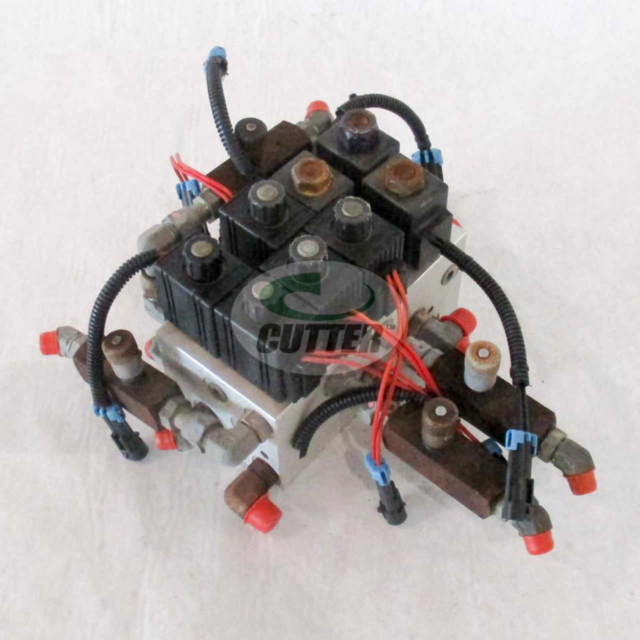 Toro Used Front Hydraulic Lift Block Assembly - 105-7908