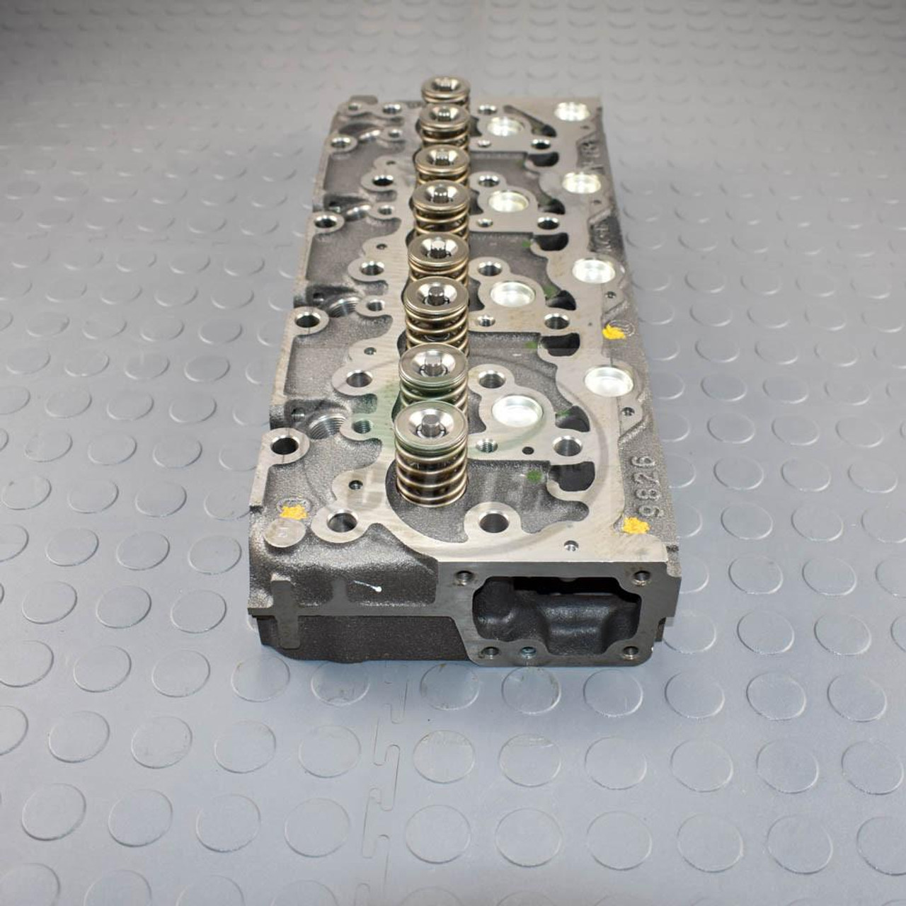 New Cylinder Head Kit - Replaces Toro 100-9159 New Cylinder Head Kit - Replaces Toro 100-9159