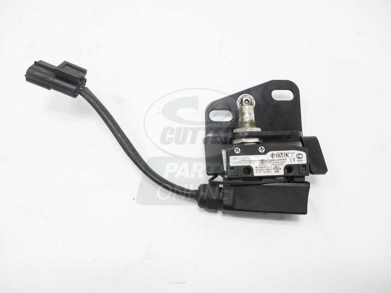 Jacobsen Used Burgess 4CRQR Microswitch - 4139799