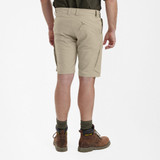 Deerhunter Men's Matobo shorts 3981. Men's lightweight shorts in beige.