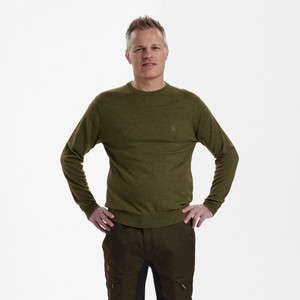 Deerhunter men's Kingston knit jumper with O neck 8348 in Cypress, made with machine washable merino wool. Deerhunter men's Kingston knit jumper with O neck 8348 in Cypress, made with machine washable merino wool.