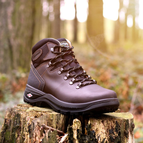 Grisport Pennine waterproof walking boots, unisex entry level walking boots designed for beginner walkers.