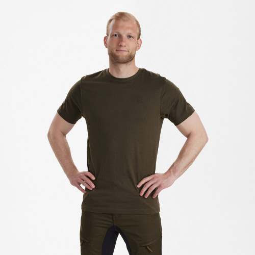 Deerhunter men's Easton T-shirt adventure green, cotton t-shirt with logo embroidery on chest.