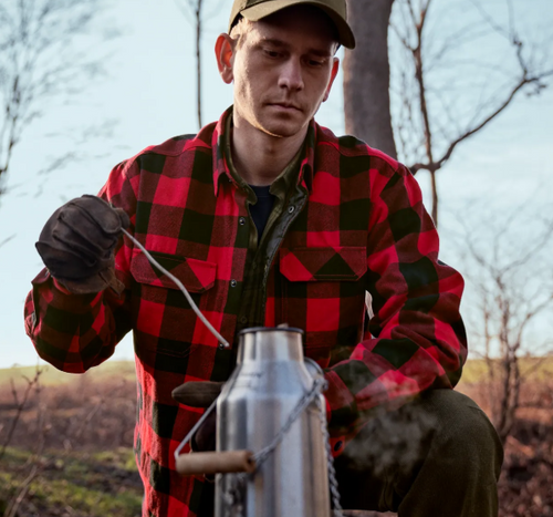 Seeland Men's Canada shirt in Red check, quilted lining.