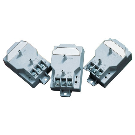 Omega PX2650-100D5V : Low Pressure Transducer, Economical, Uni-Directional, Differential, 0 inH_O to 100 inH_O, ± 1 %, 1/4 " Barbed Fitting, Voltage, 0.2 Vdc to 5.2 Vdc, Terminal Block, PX2650 Series, Each