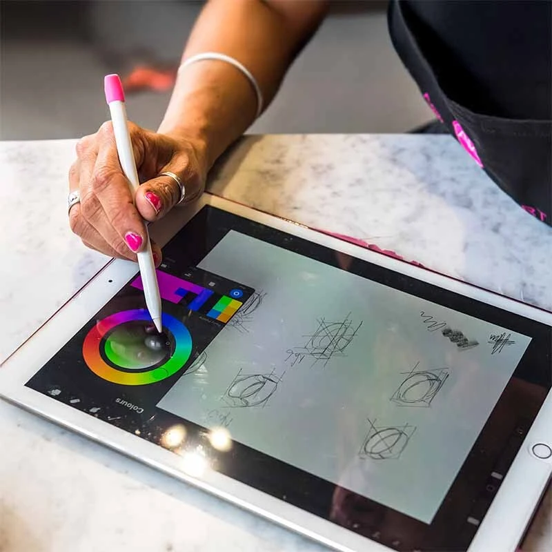 Learn about our free bespoke jewellery design service
