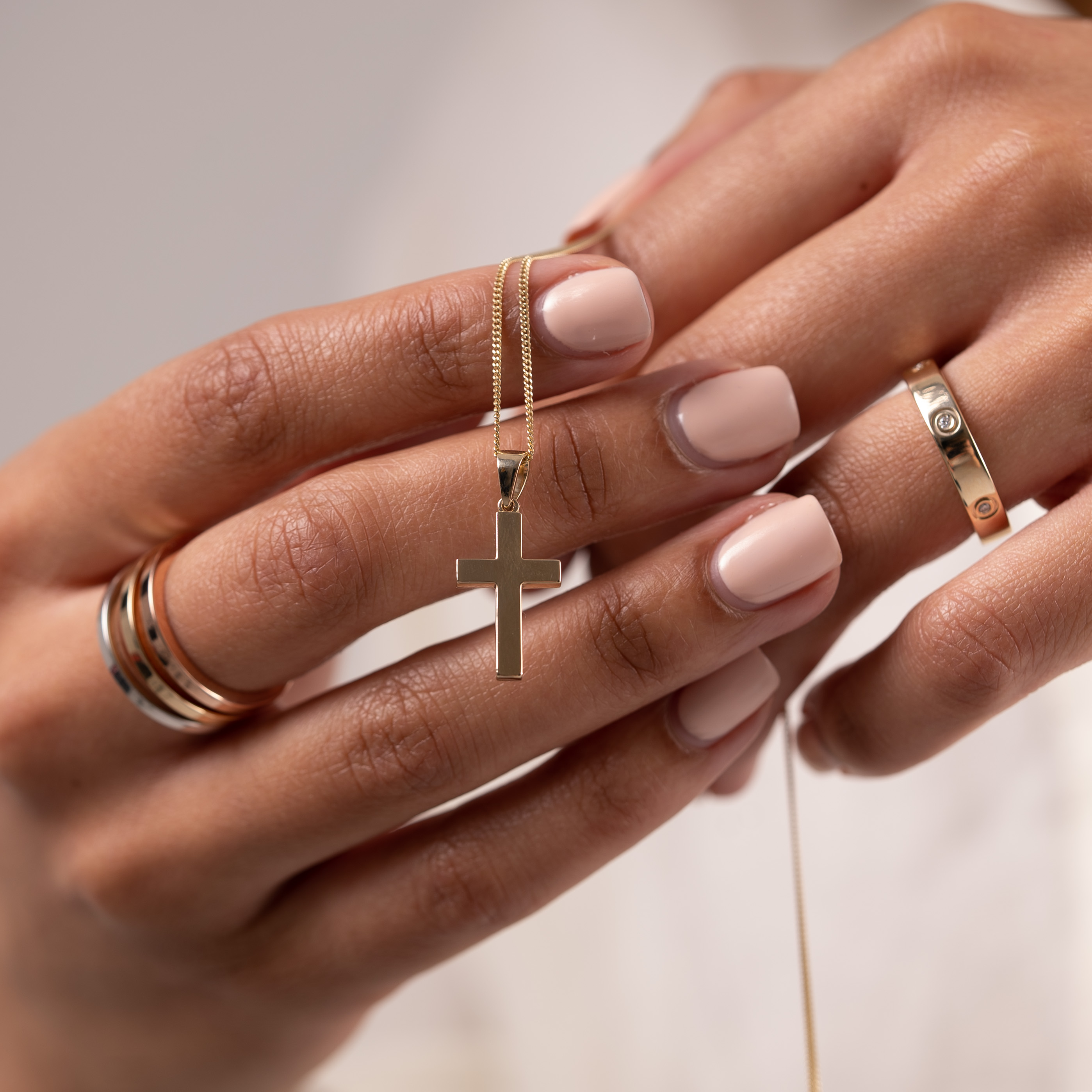 Sealed Chamber vs Self-Fill Memorial Jewellery