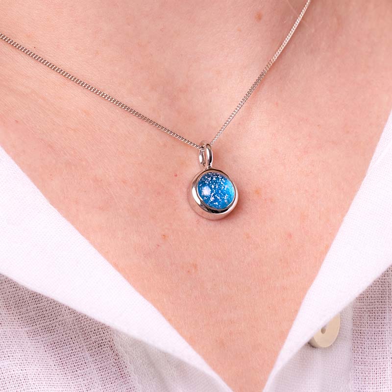 Classic Round Pendant with Ash in the Glass | Keeping Memories