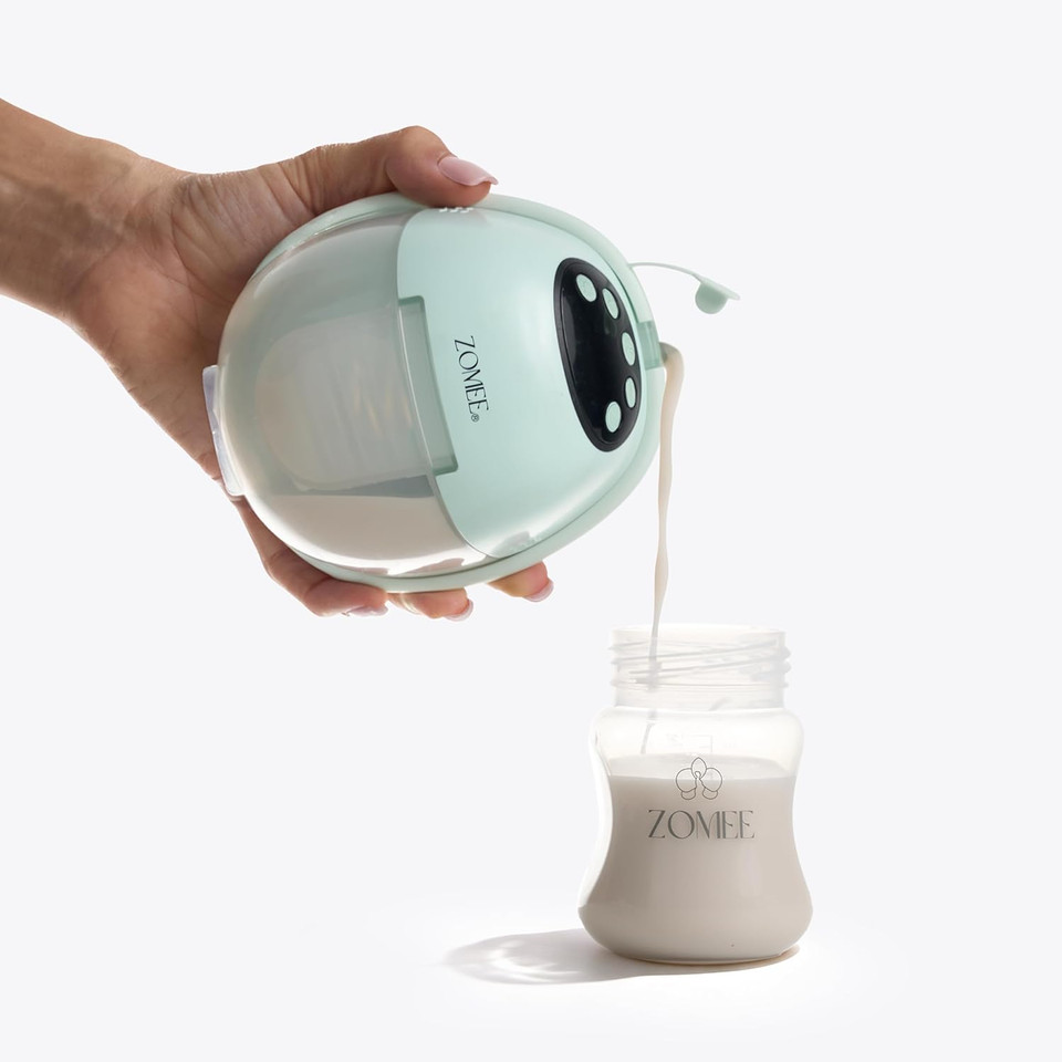Built-in nightlight for late-night pumping sessions