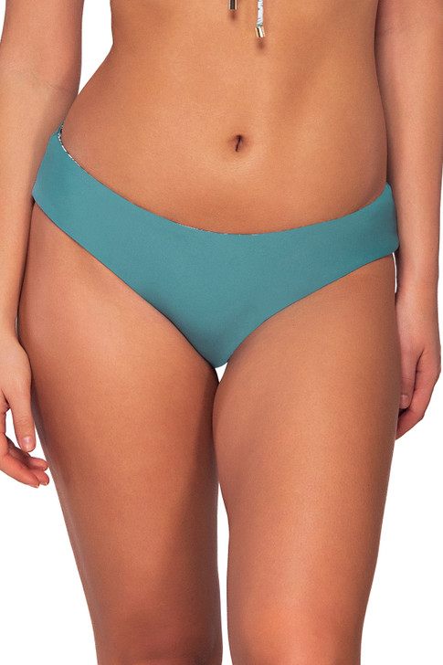 DAYDREAM REVERSES TO SOLID