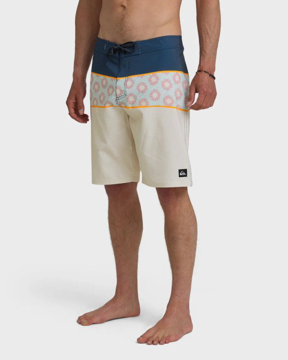 QUIKSILVER SURFSILK PANEL 20" BOARDSHORT