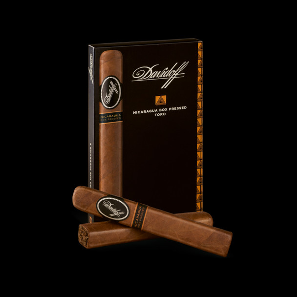 Davidoff Nicaragua Box-Pressed Toro (6x52)