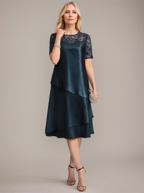 A-Line Scoop Knee-Length Mother of the Bride Dress With Applique & Sequins