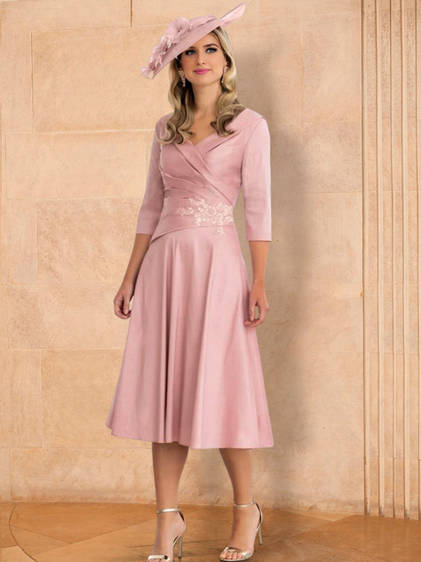 A-Line/Princess V-Neck Tea-Length Mother of the Bride Dresses with Applique A-Line/Princess V-Neck Tea-Length Mother of the Bride Dresses with Applique