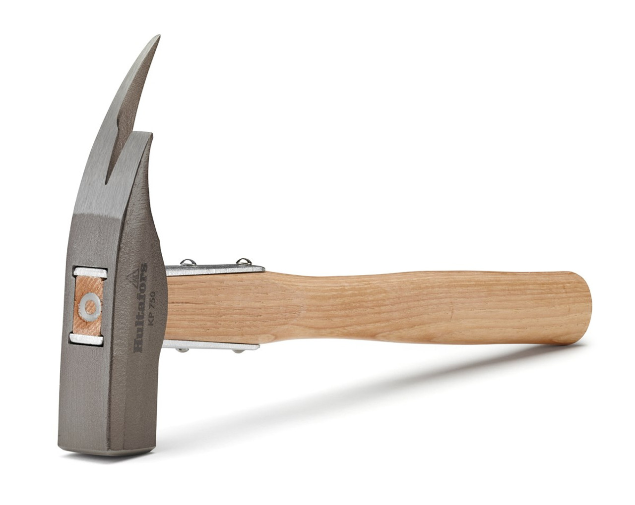 A similar hammer to the Martinez hammers, although older carpenters hammer technology. A perfectly balanced and strong hammer for carpenters with a hickory handle.