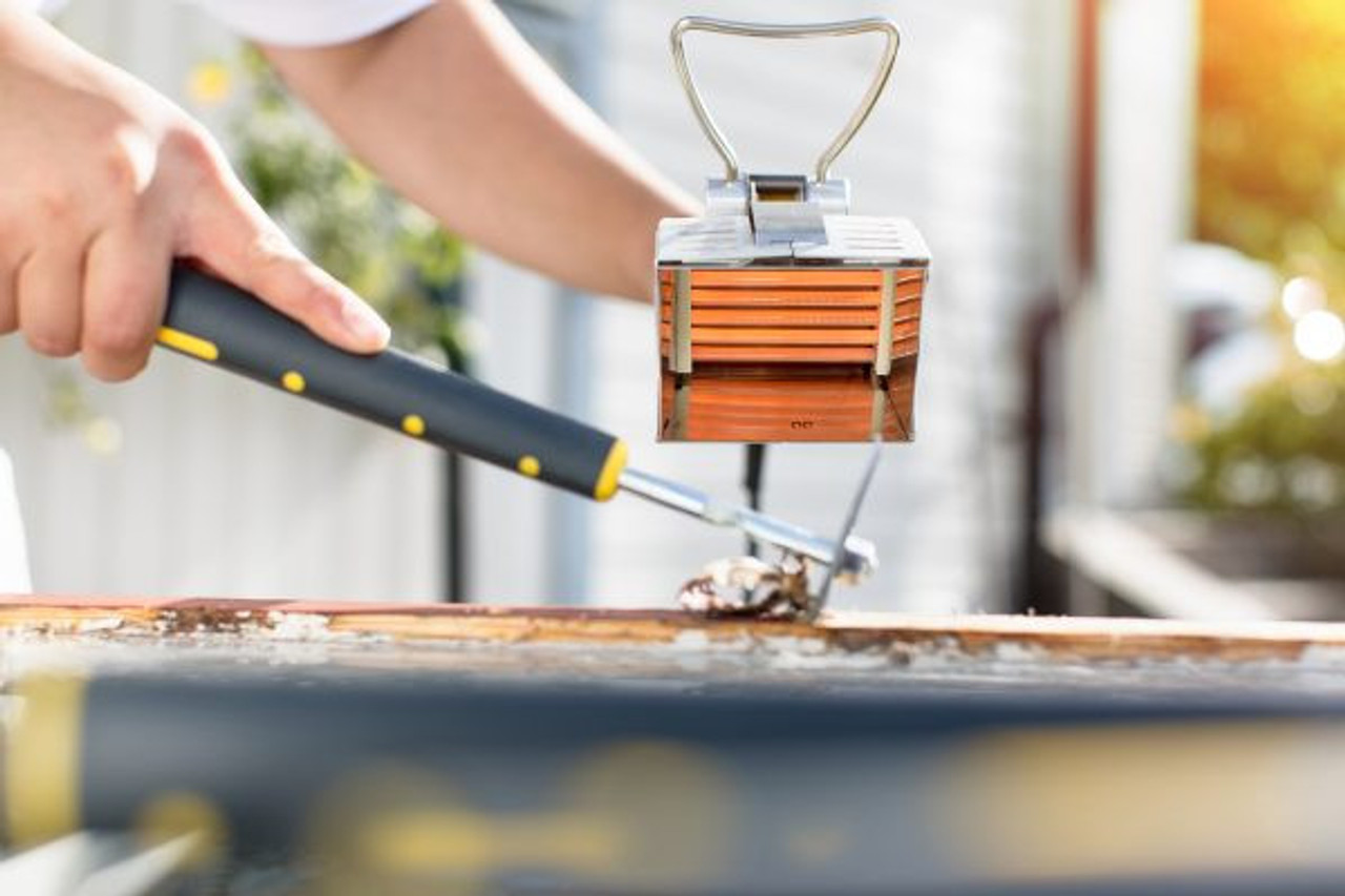 Discover the Speedheater COBRA Infrared Heater for fast and safe paint removal, available in Australia and New Zealand from Craftsman Hardware in Melbourne