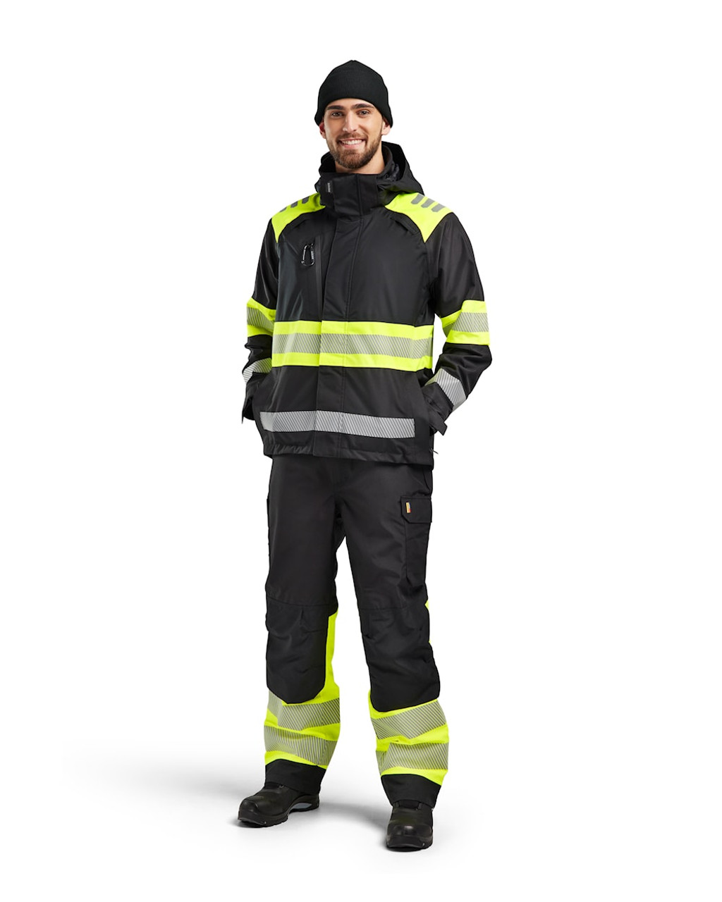 This Black Blaklader Workwear jacket is crafted from durable Polyester, perfect for outdoor work conditions Windproof and Waterproof.