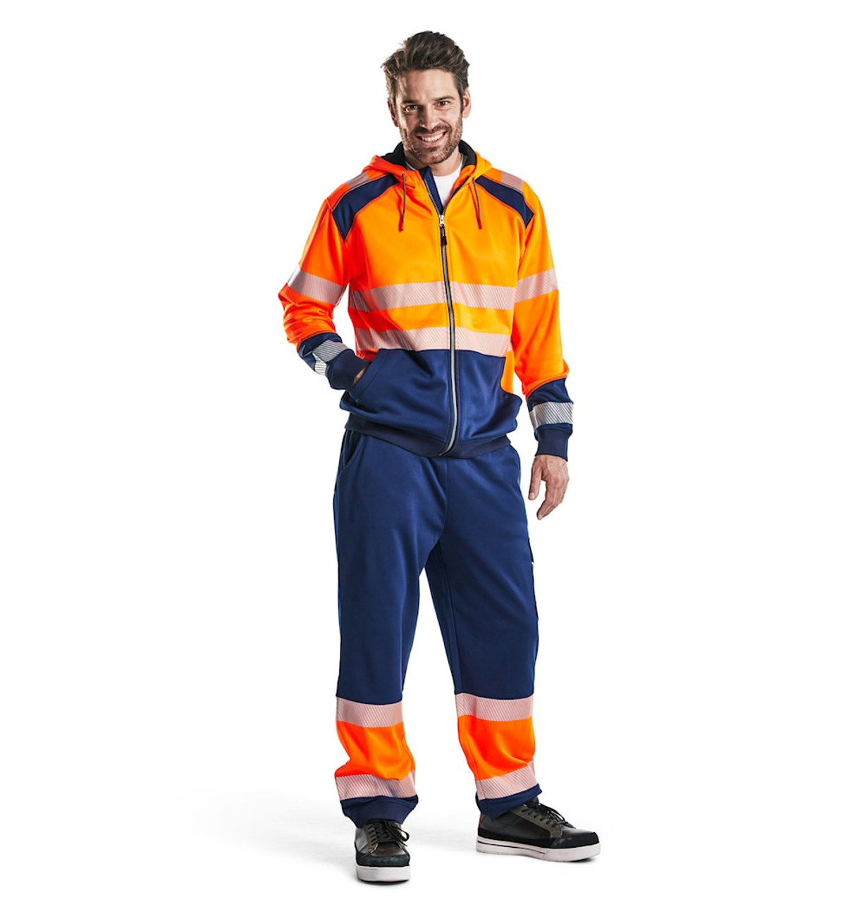 Experience the freedom of movement with Blaklader Jacket hoodies designed for active work.