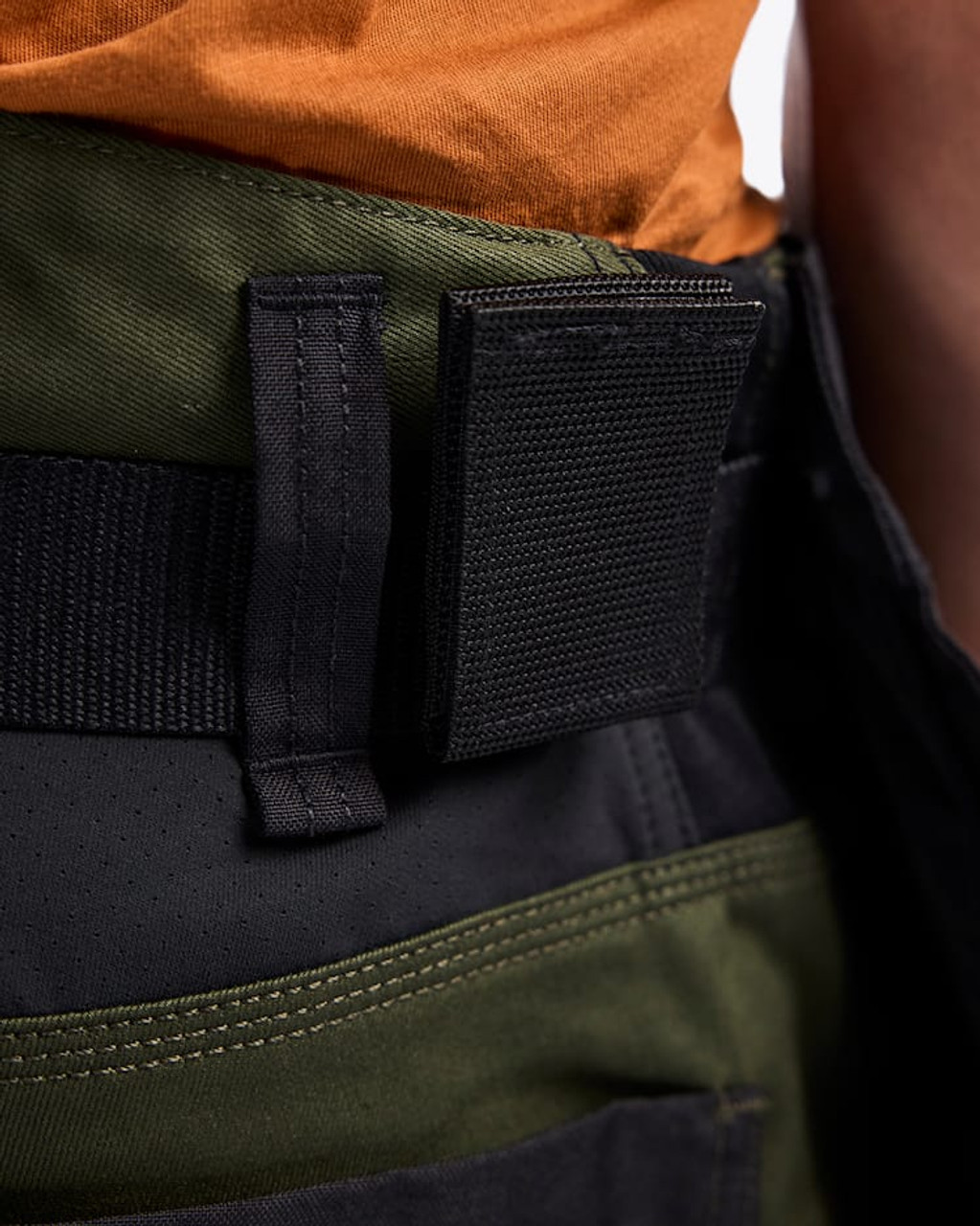 BLAKLADER Trousers | 1970 Craftsman Forest Green / Rust Trousers with Holster Pockets and Kneepad Pockets in Cordura with Stretch BLAKLADER Trousers | 1970 Craftsman Forest Green / Rust Trousers with Holster Pockets and Kneepad Pockets in Cordura with Stretch