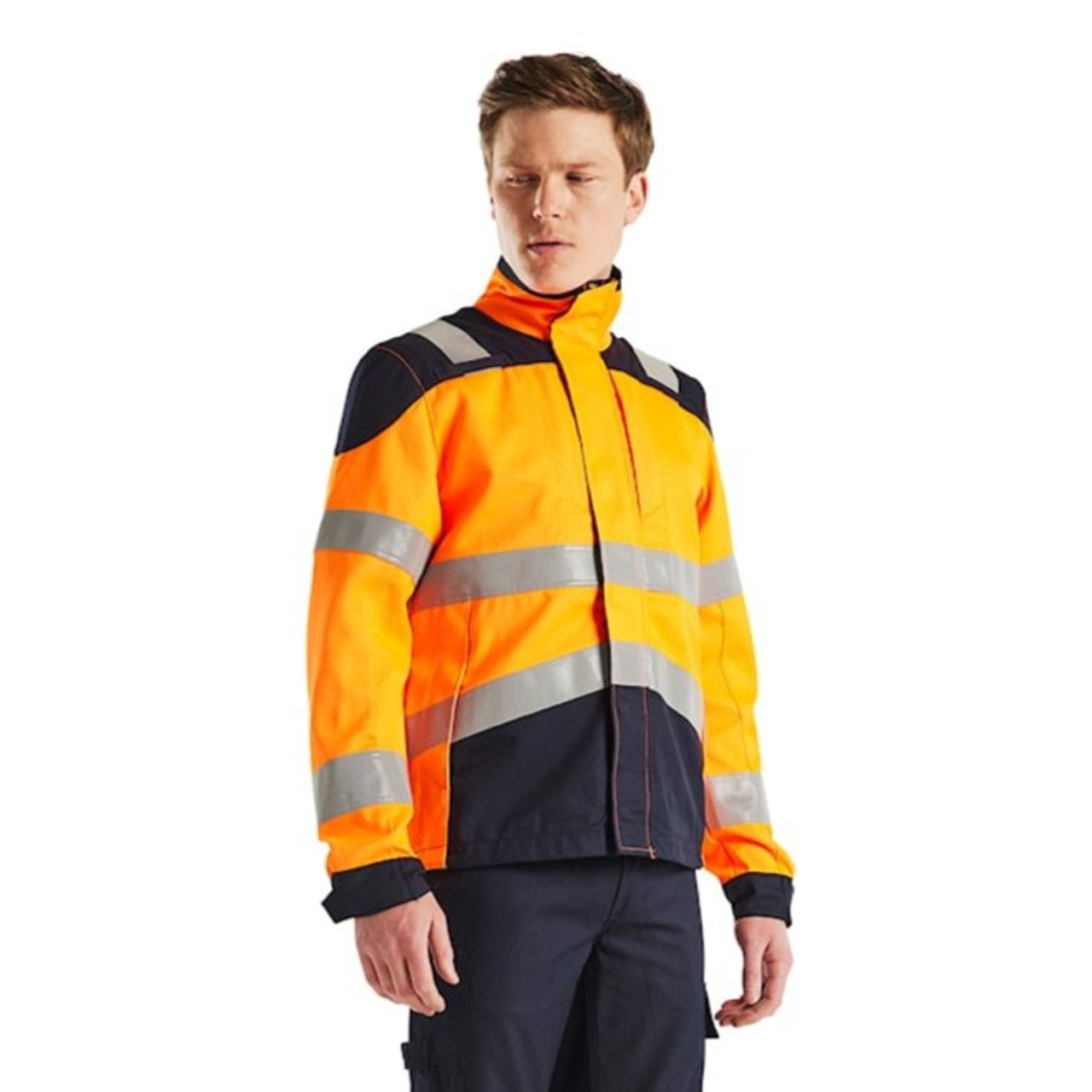 Stay comfortable on the job with the jacket from Blaklader designed with Flame Resistant and Anti-Static for active professionals.