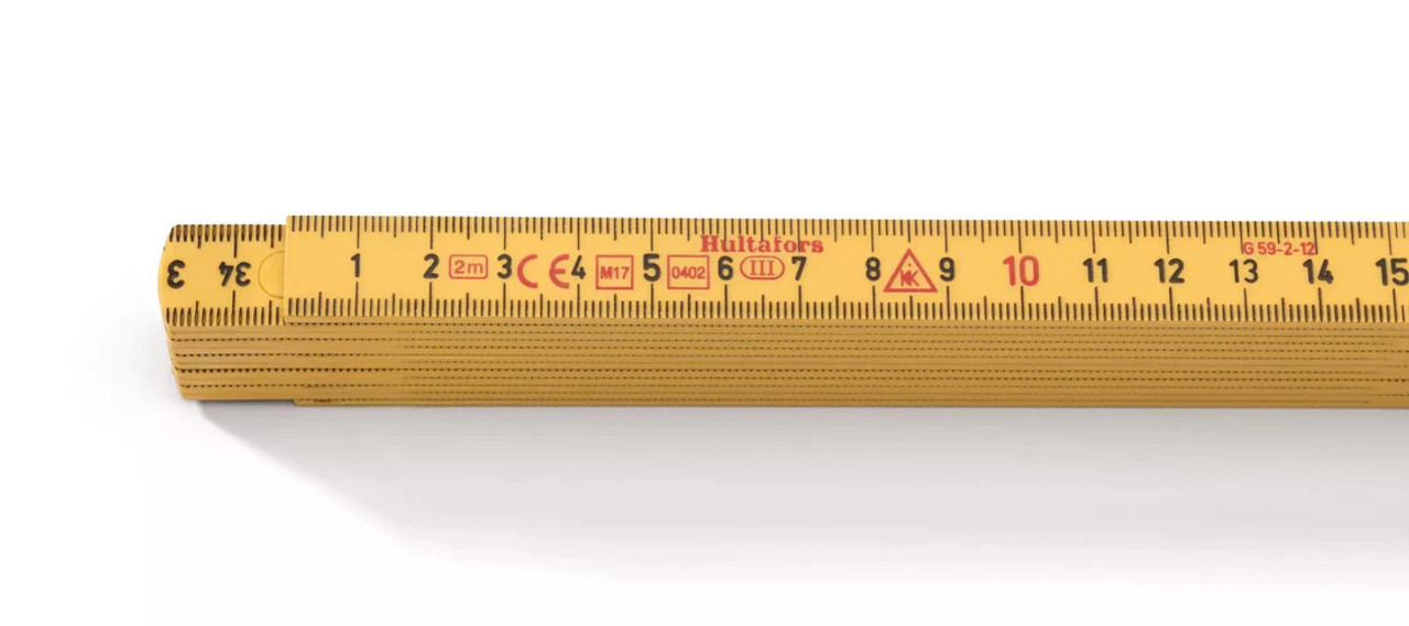 This folding ruler features a metric scale in black on both sides, complemented by red decimetre figures for easy visibility. This folding ruler features a metric scale in black on both sides, complemented by red decimetre figures for easy visibility.