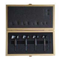 Experience the versatility of the Famag Forstner bit, featuring Set 35, 40, 45, 50 mm for smooth cuts and Box for enhanced stability during use.
