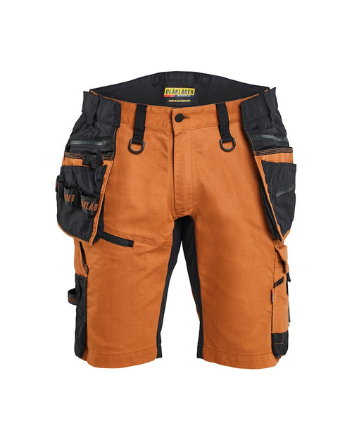 The shorts have a high waist at the back, easily detachable tool pockets and a host of functional pockets. The shorts have a high waist at the back, easily detachable tool pockets and a host of functional pockets.