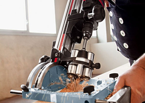 The MAFELL BST 460 S Tilting Drill Station is an essential tool for professionals in woodworking and construction