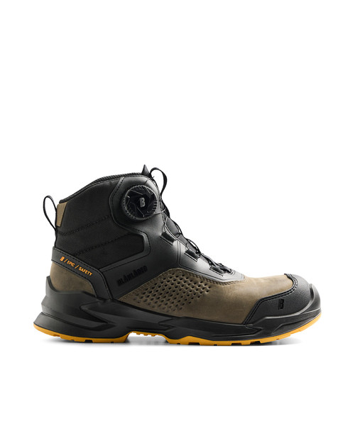 The boots have a metal free composite toe cap and a soft, flexible nail penetration protection that meets tough standards with thinner 3 mm nails. The boots have a metal free composite toe cap and a soft, flexible nail penetration protection that meets tough standards with thinner 3 mm nails.