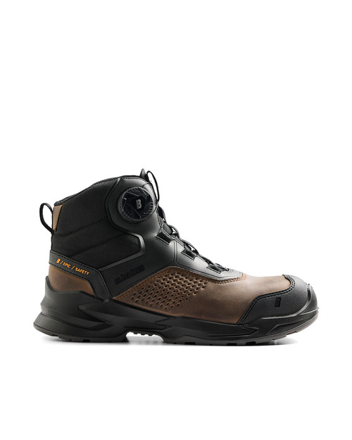 The boots have a metal free composite toe cap and a soft, flexible nail penetration protection that meets tough standards with thinner 3 mm nails.