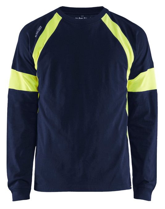 Choose Blaklader for t-shirts that enhance your work performance, with the Two Tone Navy Blue model 3520 designed to keep you comfortable all day long.
