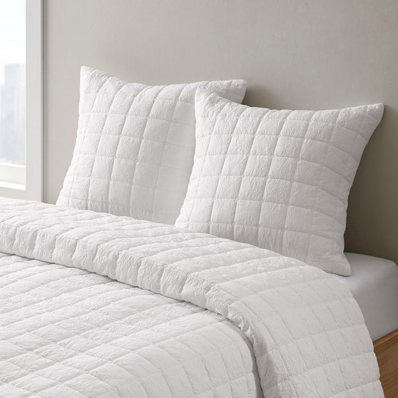 N Natori Cocoon Quilt Top Euro Sham