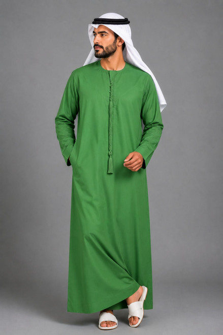 Authentic Brown Emirati Thobe – Classic Arabic Men’s Wear
