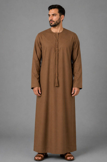 Authentic Brown Emirati Thobe – Classic Arabic Men’s Wear