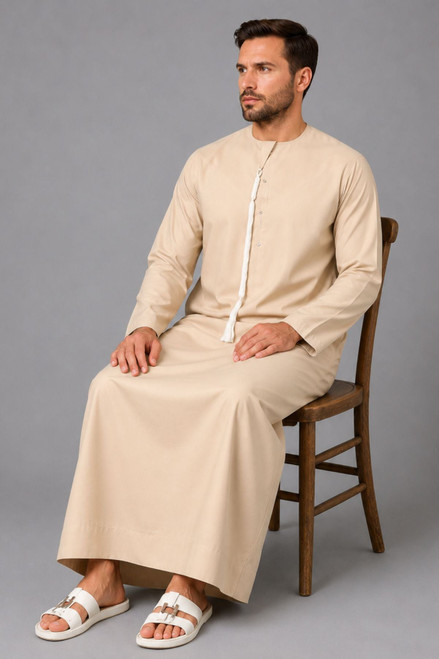 Traditional Cream Emirati Thobe – Traditional Cultural Design