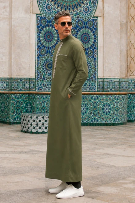 Olive Embroidered Winter Thobe for Men – Stylish & Warm Saudi Thobe