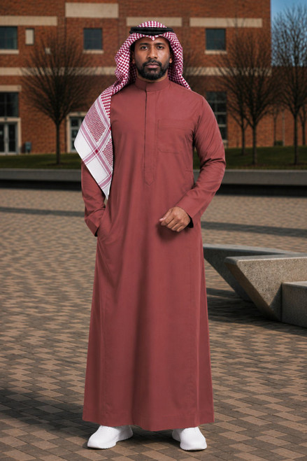 Standard Men’s Brown Saudi Thobe – Classic Craftsmanship with Modern Style