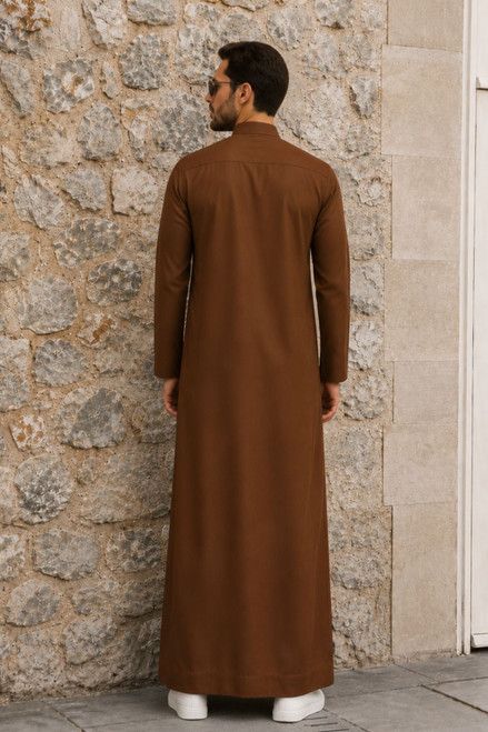 Luxury Winter Saudi Thobe – Elegant & Warm