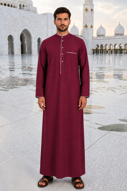 Weekend Comfort Saudi Thobe – Relax in Style & Ease
