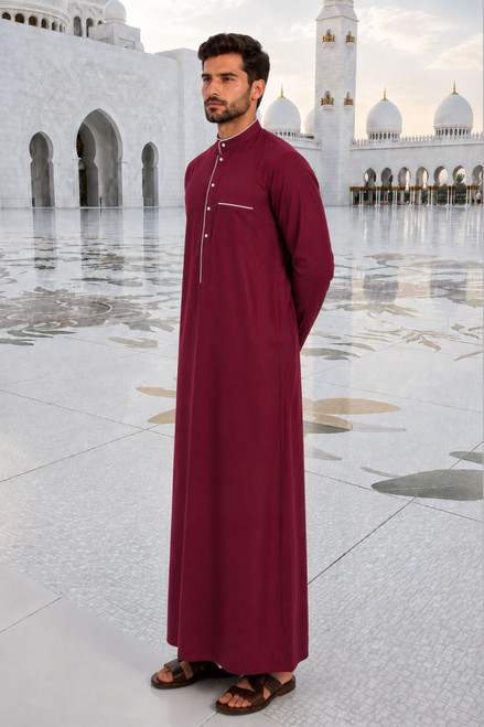 Weekend Comfort Saudi Thobe – Relax in Style & Ease
