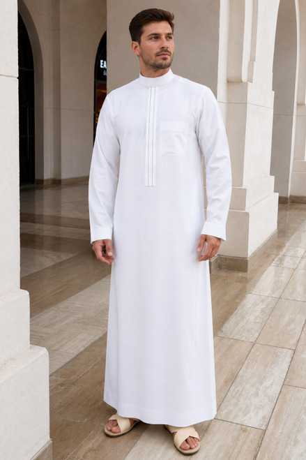 Luxury Comfort Saudi Thobe for Men – Elegant & Relaxed Everyday Wear

