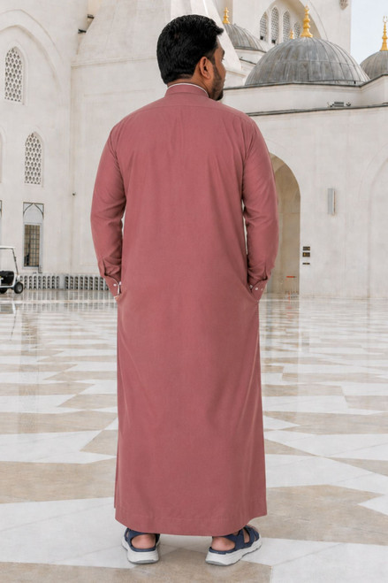 Desert Sand Saudi Thobe for Men – Elegant Arabic Heritage Style
