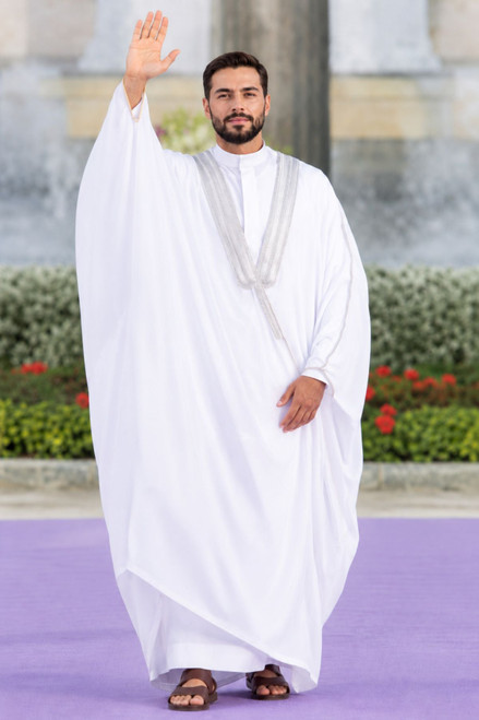 Lightweight White Arabic Bisht – Premium  Traditional Men’s Cloak