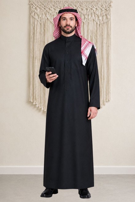 Classic Black Saudi Thobe – Elegant &amp; Comfortable Design